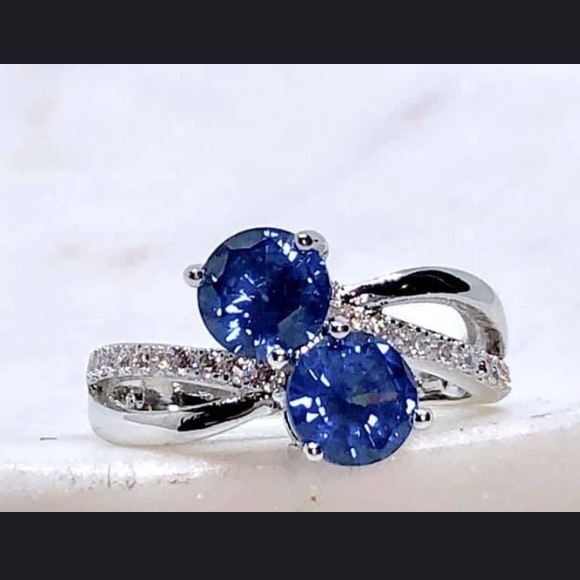 SZ 8 Tanzanite Stone Ring&White Topaz Gemstones💎 - Picture 4 of 5